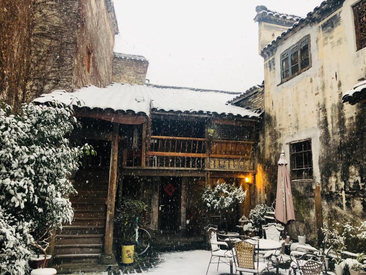 Old Street Courtyard Apartment Huangshan Bagian luar foto