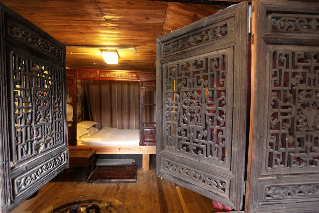 Old Street Courtyard Apartment Huangshan Bagian luar foto
