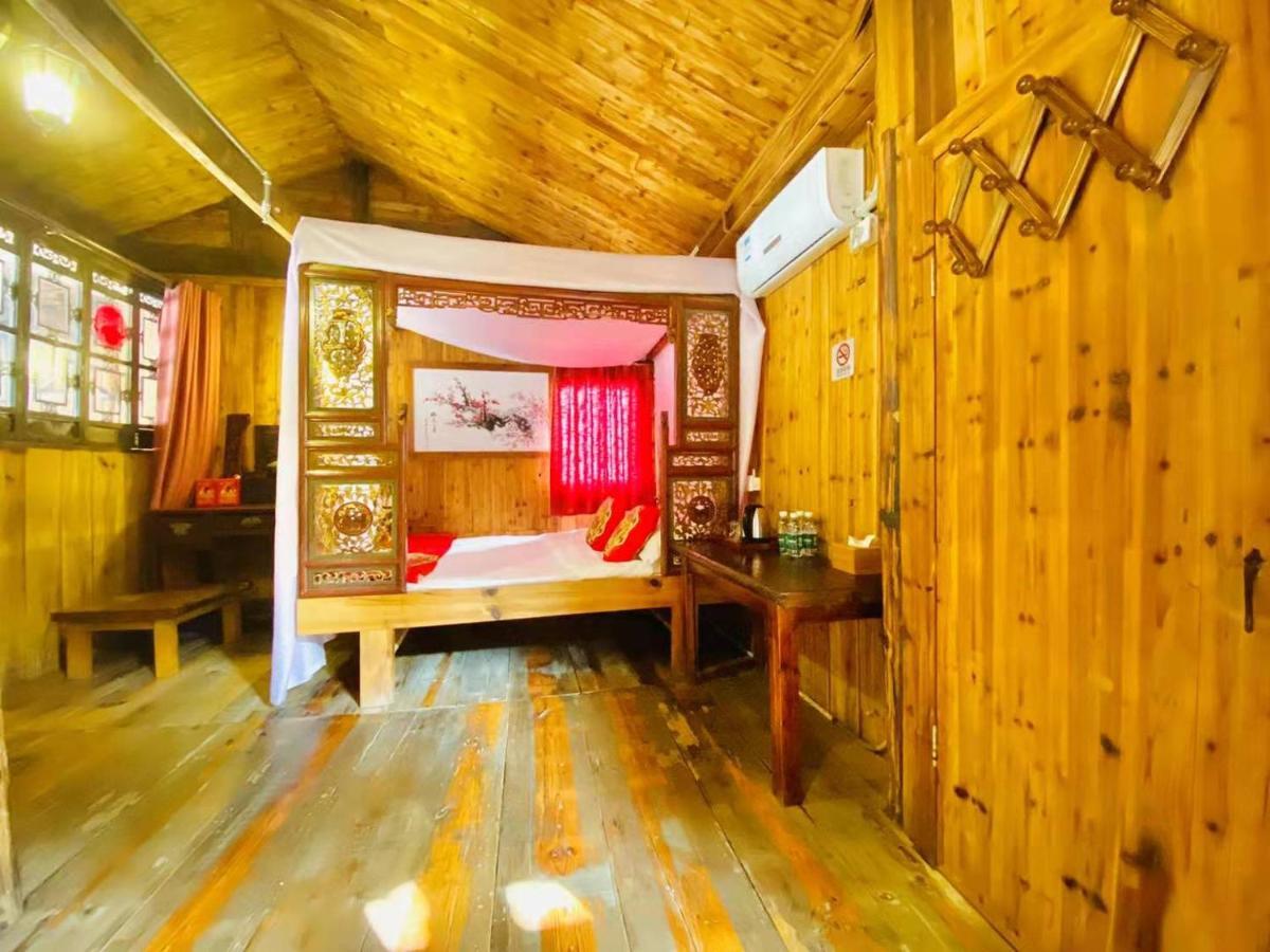 Old Street Courtyard Apartment Huangshan Bagian luar foto